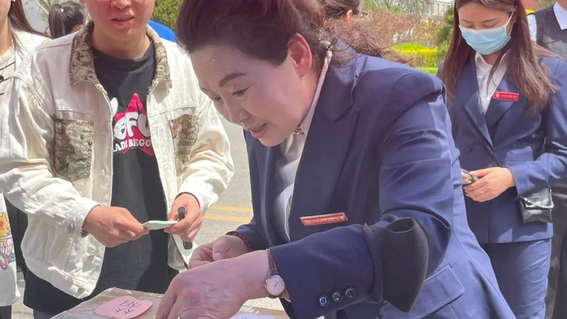 许多初学者在选择三维动画教程时，往往容易陷入以下误区：
